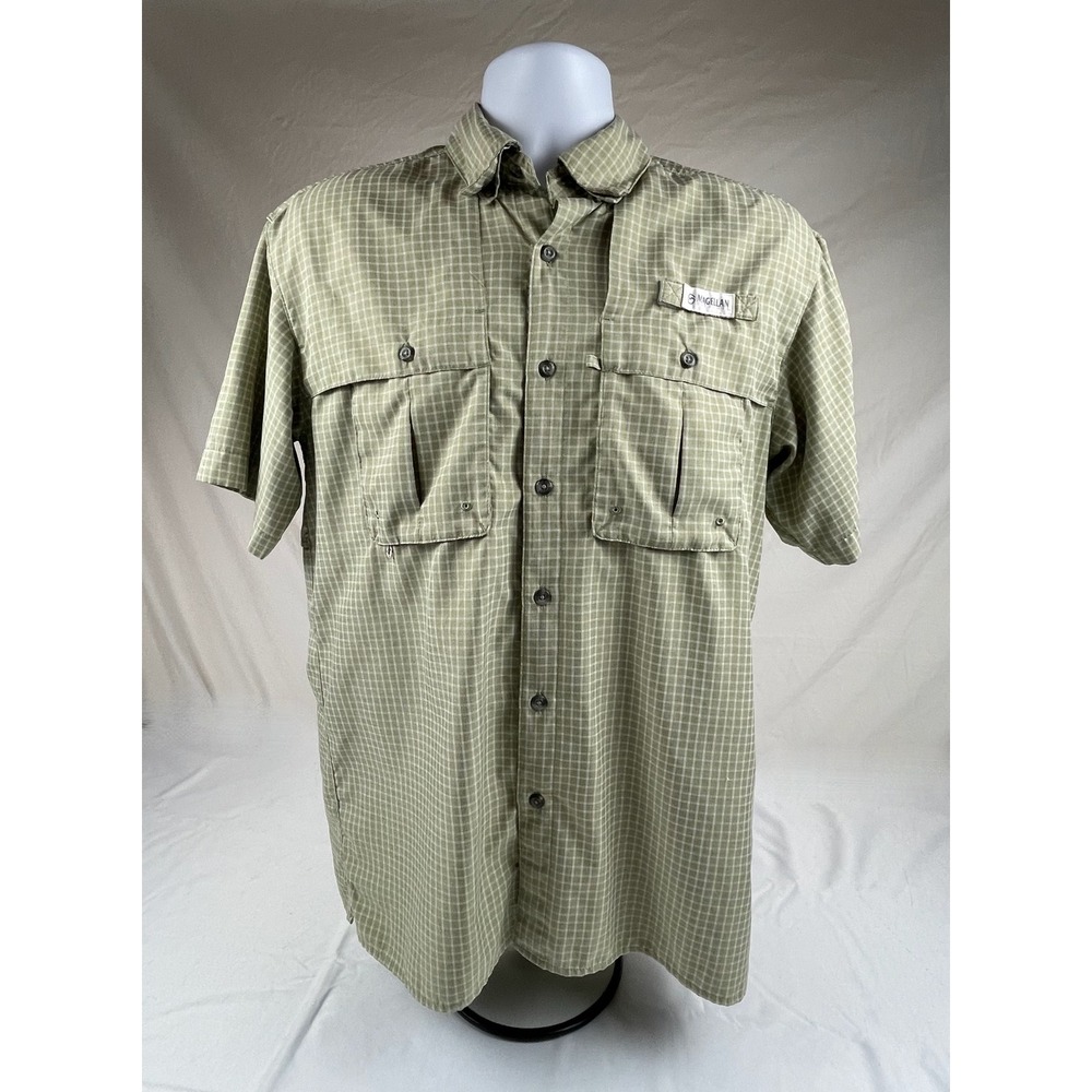 Magellan Outdoors Fish Gear Shirt Mens Small Green Plaid Short Sleeve Fishing